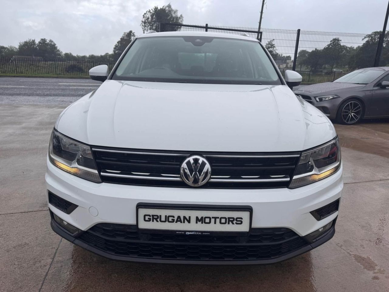 2017 VOLKSWAGEN TIGUAN 2.0 TDI SE Navigation SUV 5dr Diesel Manual Euro 6 (s/s) (150 ps) - vehicle photo 6 for sale on PureCar