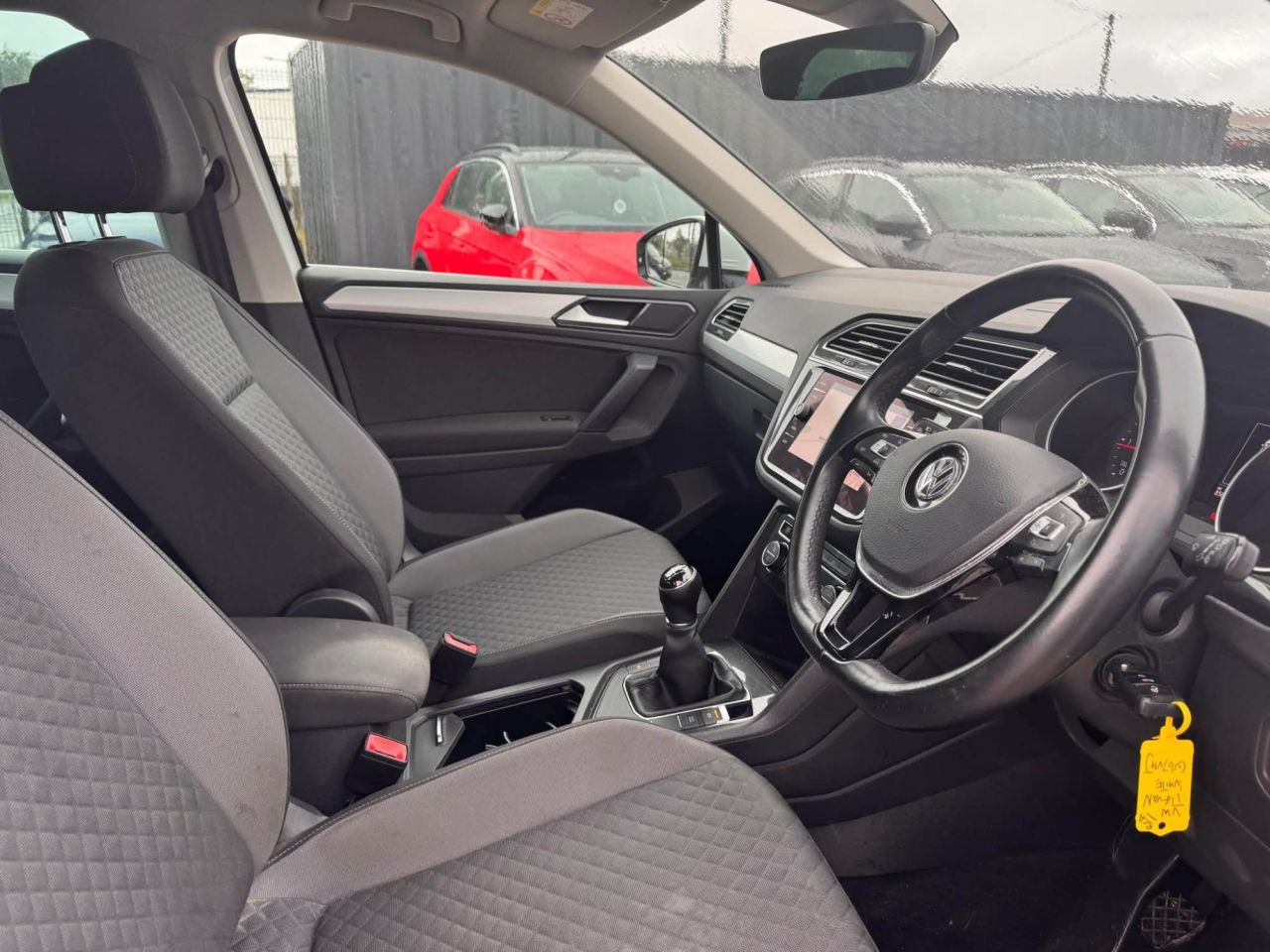 2017 VOLKSWAGEN TIGUAN 2.0 TDI SE Navigation SUV 5dr Diesel Manual Euro 6 (s/s) (150 ps) - vehicle photo 7 for sale on PureCar