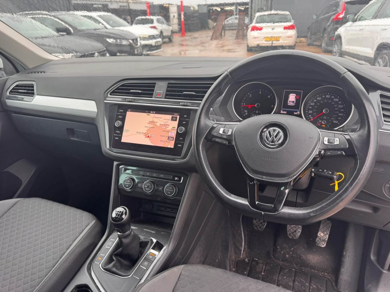 2017 VOLKSWAGEN TIGUAN 2.0 TDI SE Navigation SUV 5dr Diesel Manual Euro 6 (s/s) (150 ps) - vehicle photo 8 for sale on PureCar