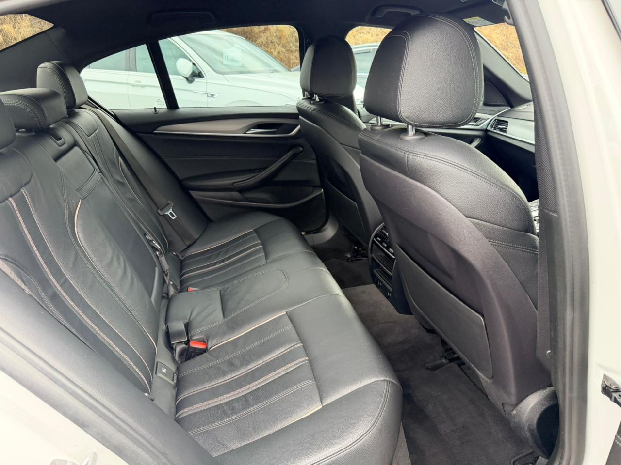 2017 BMW 5 SERIES 2.0 520d M Sport Saloon 4dr Diesel Auto Euro 6 (s/s) (190 ps) - vehicle photo 13 for sale on PureCar