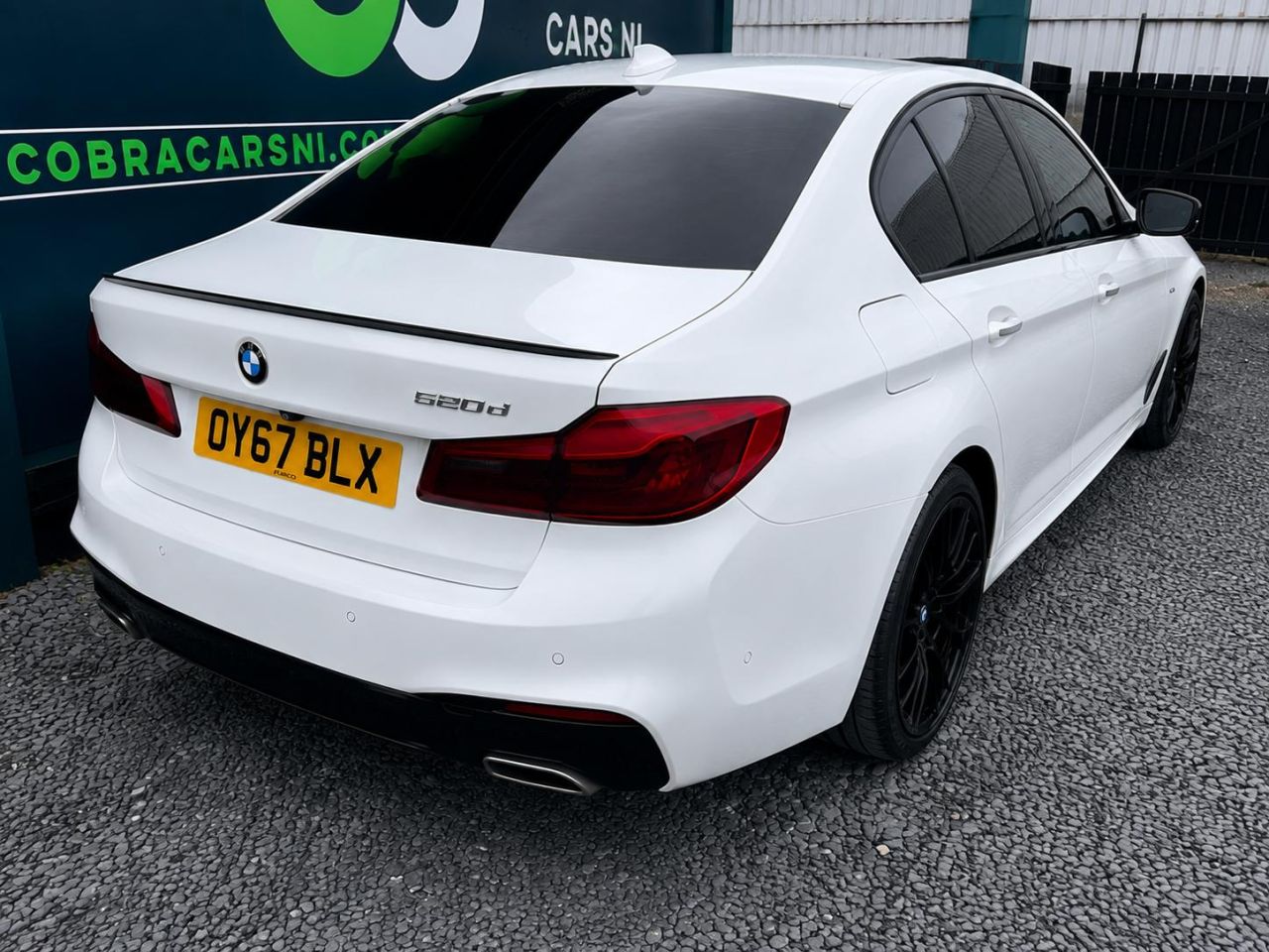2017 BMW 5 SERIES 2.0 520d M Sport Saloon 4dr Diesel Auto Euro 6 (s/s) (190 ps) - vehicle photo 7 for sale on PureCar