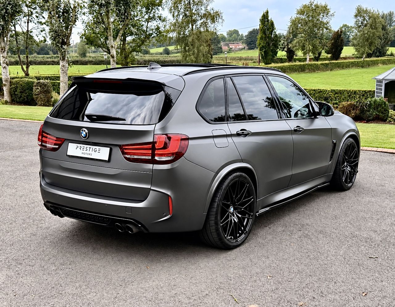 2017 BMW X5 M 4.4 BiTurbo V8 SUV 5dr Petrol Auto xDrive Euro 6 (s/s) (575 bhp) FROZEN GRE - vehicle photo 9 for sale on PureCar