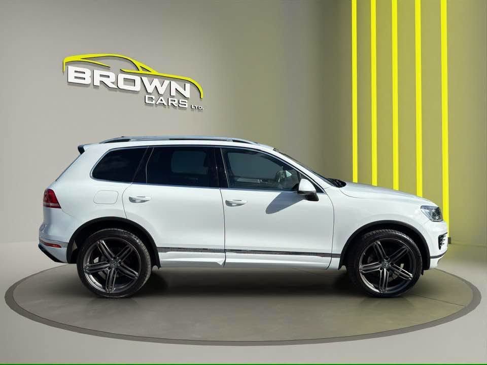 2016 VOLKSWAGEN TOUAREG 3.0 TDI V6 BlueMotion Tech R-Line SUV 5dr Diesel Tiptronic 4WD Euro 6 (s/s) - vehicle photo 4 for sale on PureCar