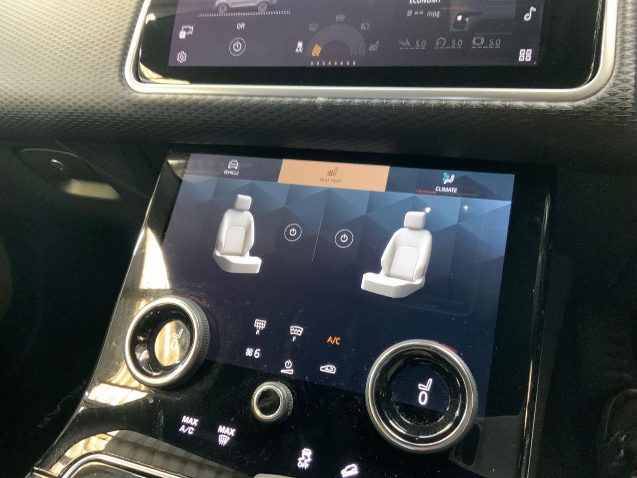 2021 LAND ROVER RANGE ROVER VELAR 2.0 D200 MHEV R-Dynamic SE SUV 5dr Diesel Auto 4WD Euro 6 (s/s) (204 ps) - vehicle photo 29 for sale on PureCar