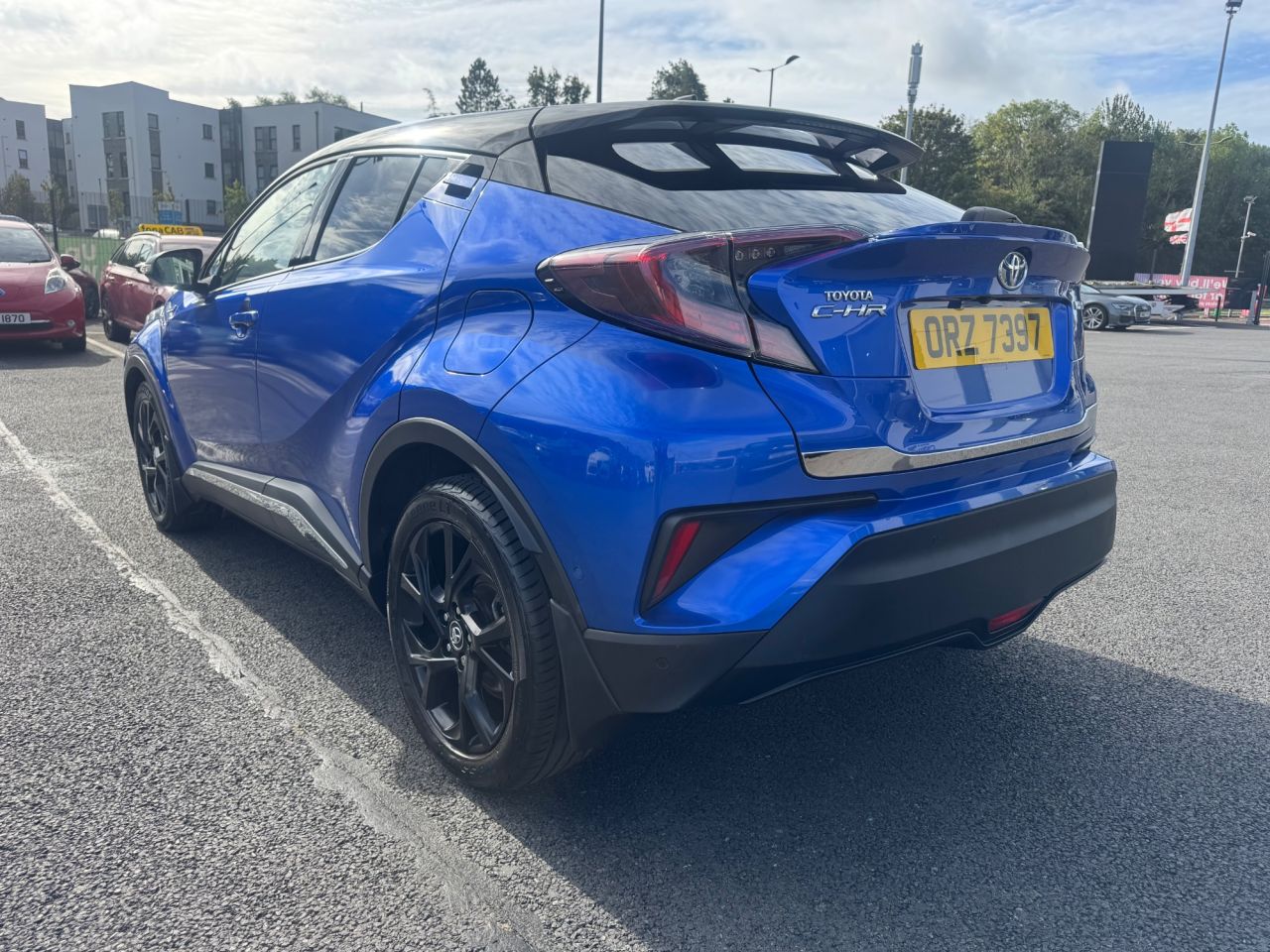 2019 TOYOTA C-HR 1.8 VVT-h Dynamic SUV 5dr Petrol Hybrid CVT Euro 6 (s/s) (122 ps) - vehicle photo 3 for sale on PureCar