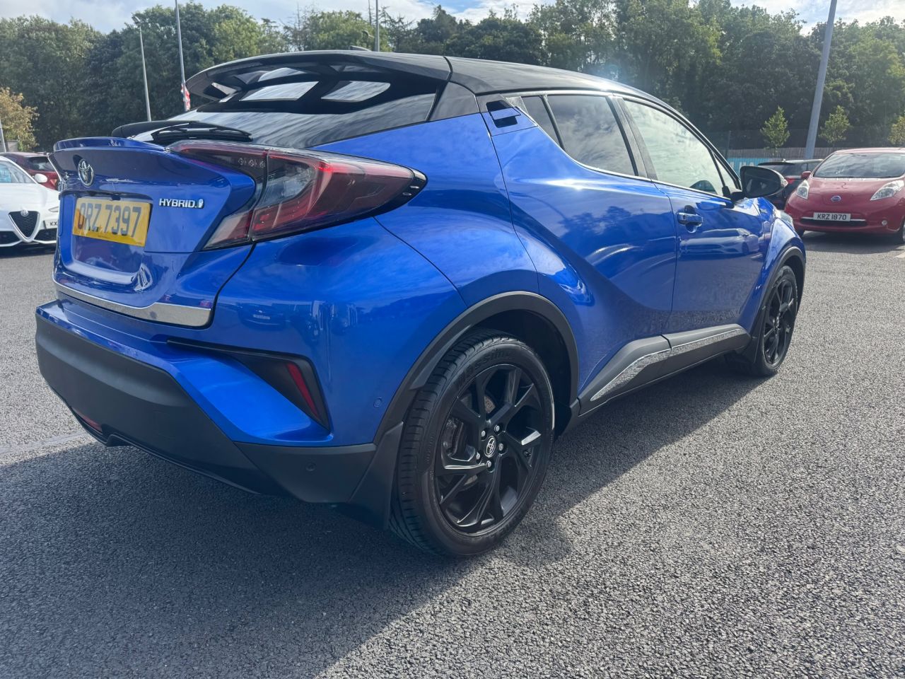 2019 TOYOTA C-HR 1.8 VVT-h Dynamic SUV 5dr Petrol Hybrid CVT Euro 6 (s/s) (122 ps) - vehicle photo 5 for sale on PureCar