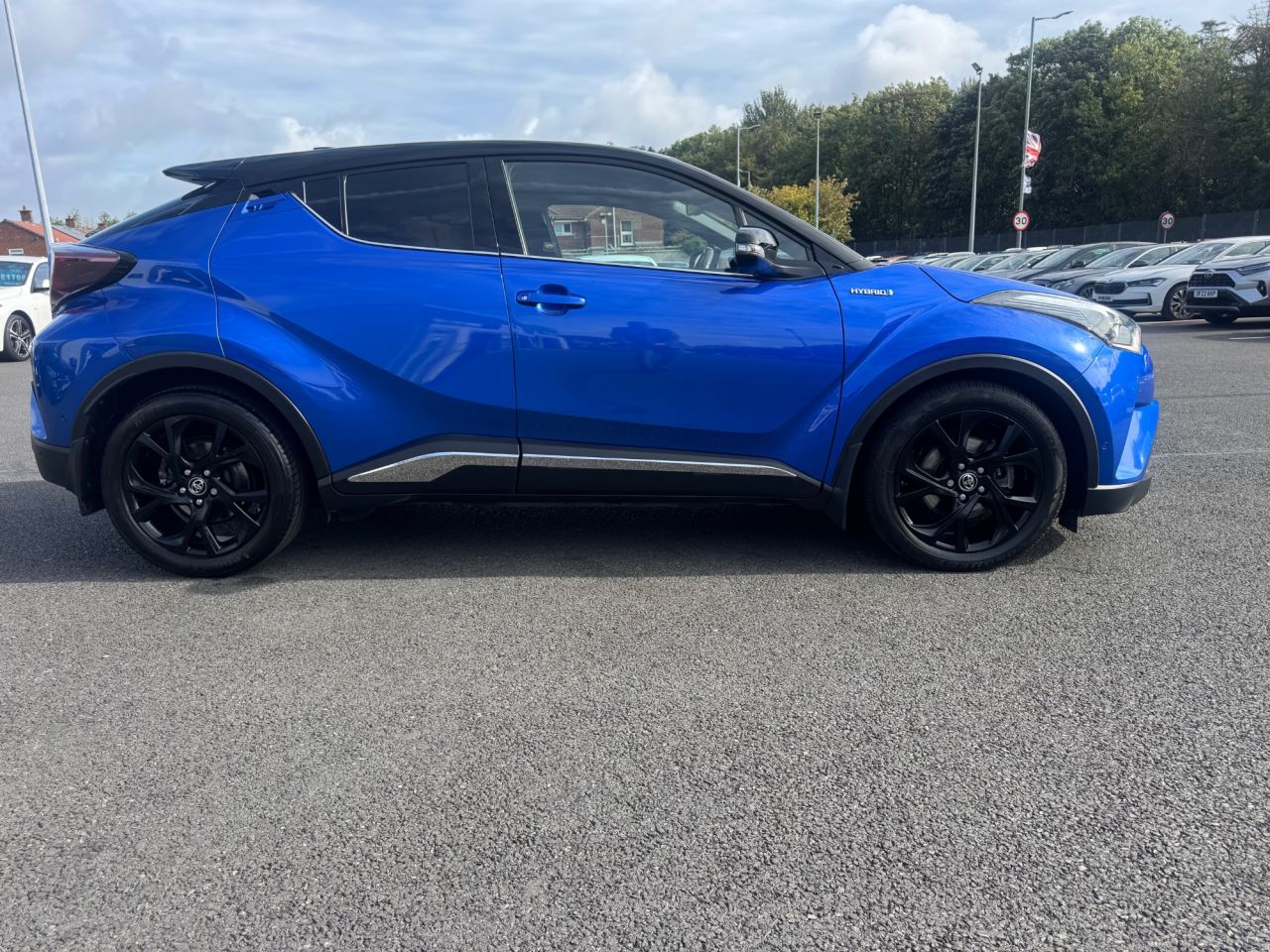 2019 TOYOTA C-HR 1.8 VVT-h Dynamic SUV 5dr Petrol Hybrid CVT Euro 6 (s/s) (122 ps) - vehicle photo 6 for sale on PureCar