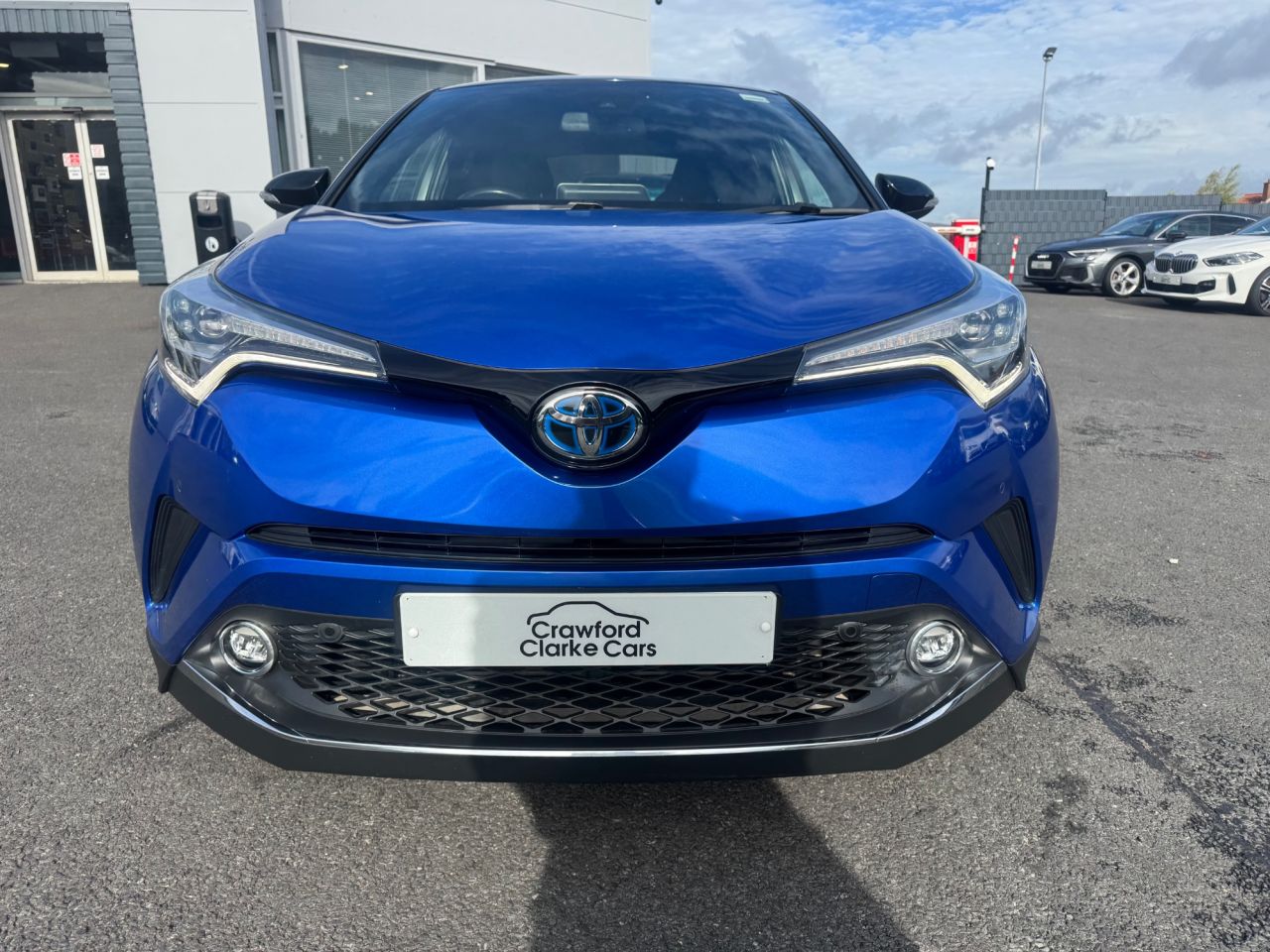 2019 TOYOTA C-HR 1.8 VVT-h Dynamic SUV 5dr Petrol Hybrid CVT Euro 6 (s/s) (122 ps) - vehicle photo 8 for sale on PureCar