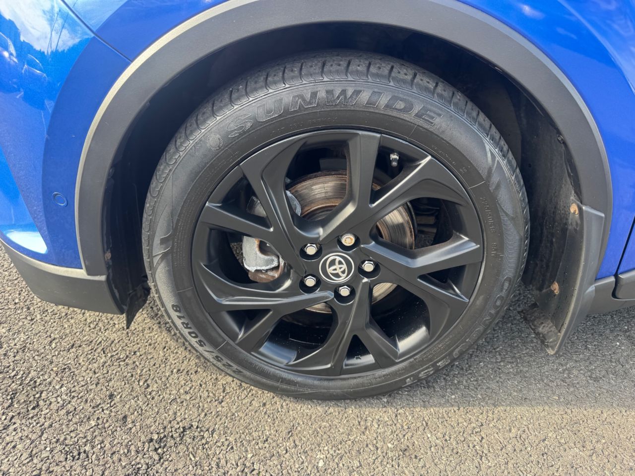2019 TOYOTA C-HR 1.8 VVT-h Dynamic SUV 5dr Petrol Hybrid CVT Euro 6 (s/s) (122 ps) - vehicle photo 9 for sale on PureCar