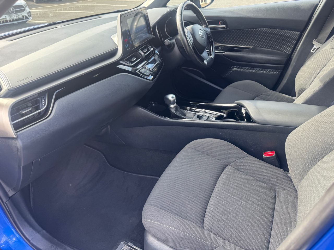 2019 TOYOTA C-HR 1.8 VVT-h Dynamic SUV 5dr Petrol Hybrid CVT Euro 6 (s/s) (122 ps) - vehicle photo 16 for sale on PureCar