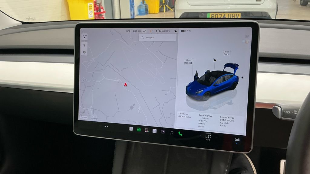2022 Tesla Model 3 — image 2
