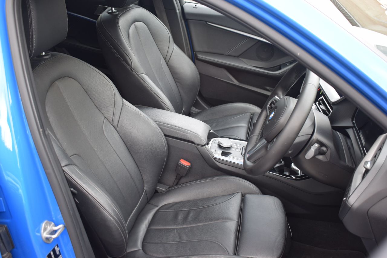 2020 BMW 1 SERIES 1.5 118i M Sport Hatchback 5dr Petrol Manual Euro 6 (s/s) (140 ps) Heated S - vehicle photo 17 for sale on PureCar