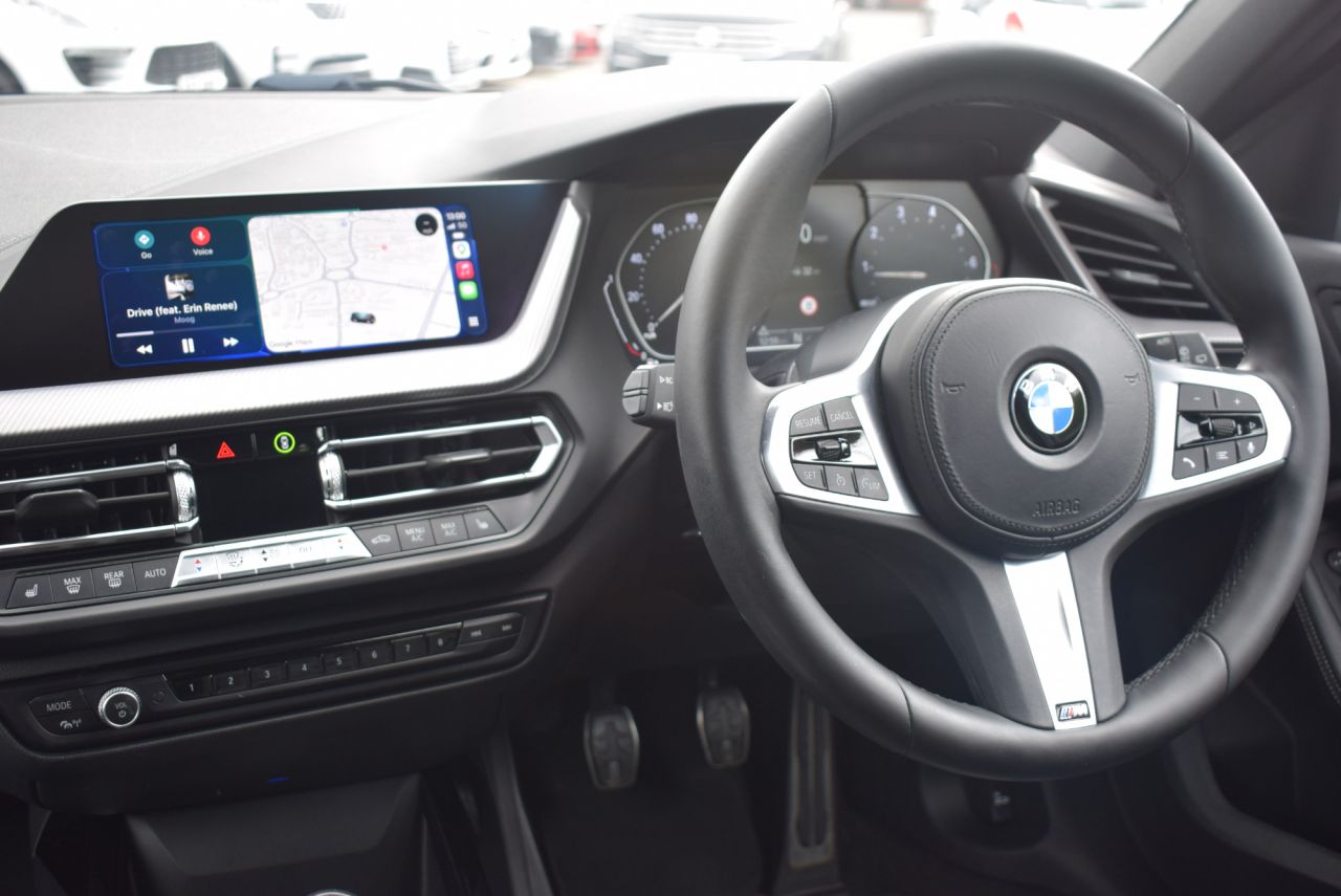 2020 BMW 1 SERIES 1.5 118i M Sport Hatchback 5dr Petrol Manual Euro 6 (s/s) (140 ps) Heated S - vehicle photo 20 for sale on PureCar