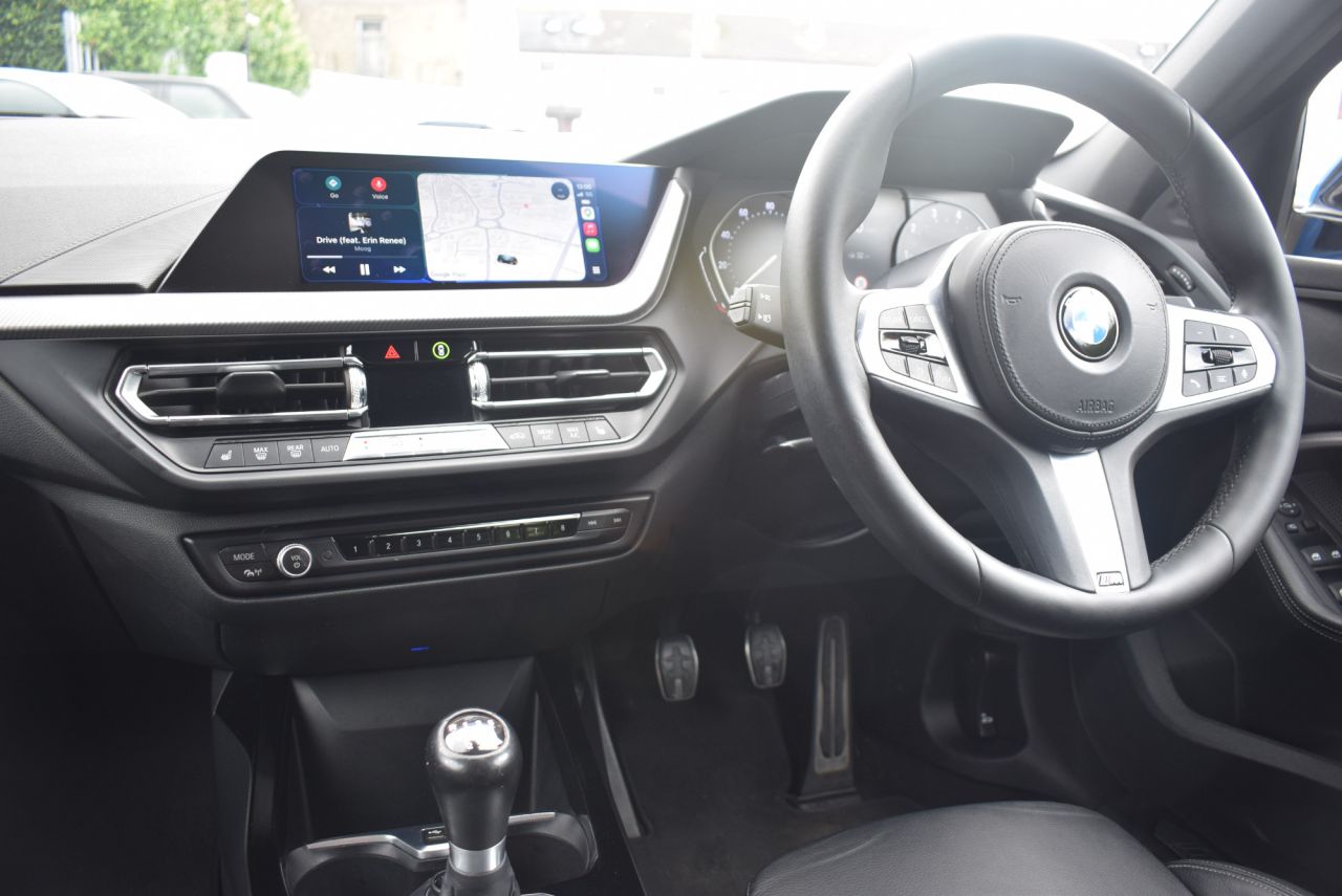 2020 BMW 1 SERIES 1.5 118i M Sport Hatchback 5dr Petrol Manual Euro 6 (s/s) (140 ps) Heated S - vehicle photo 21 for sale on PureCar