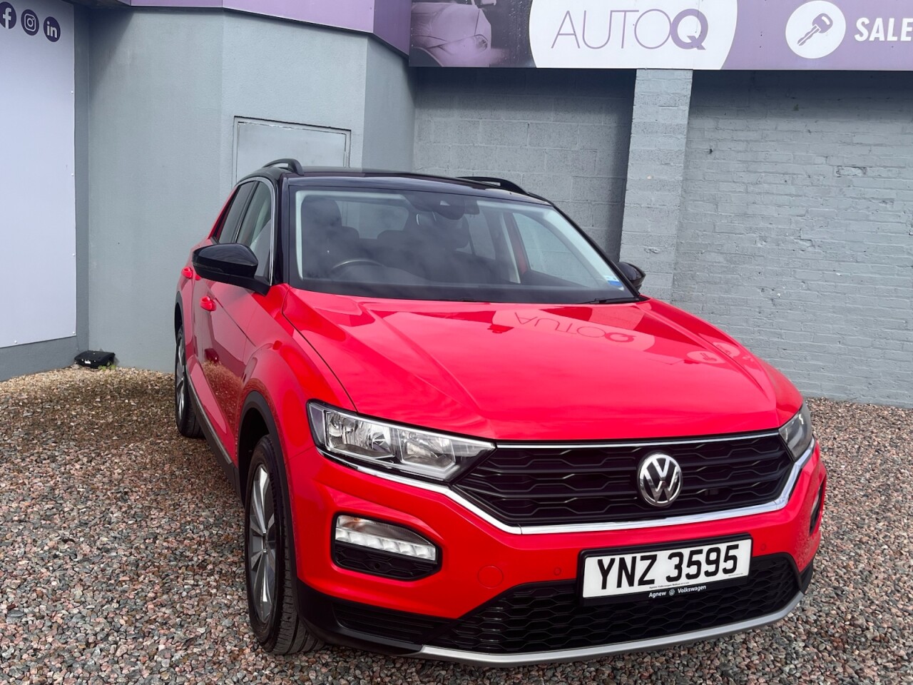 2019 VOLKSWAGEN T-ROC 1.5 TSI GPF EVO Design SUV 5dr Petrol Manual Euro 6 (s/s) (150 ps) - vehicle photo 10 for sale on PureCar