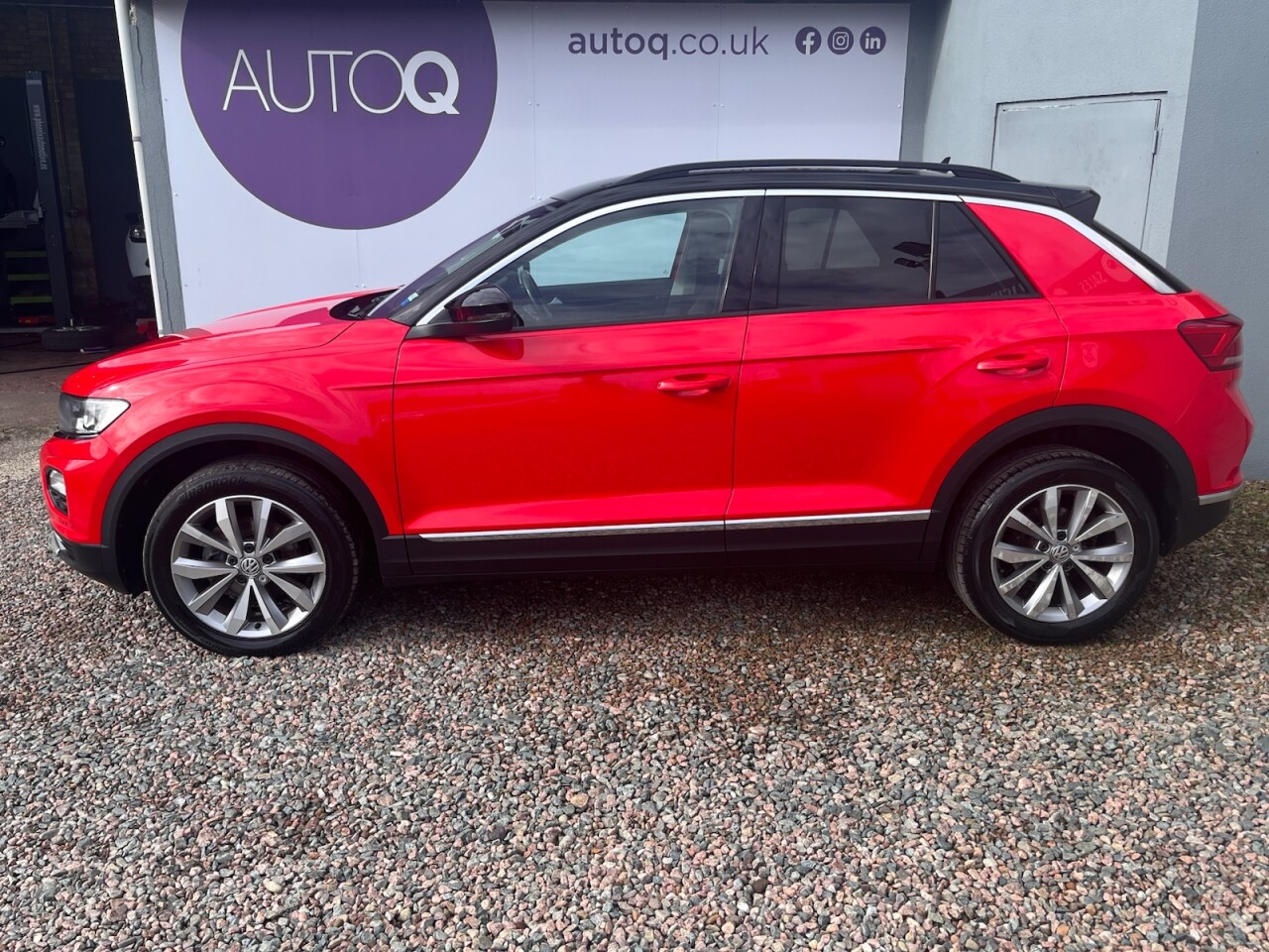 2019 VOLKSWAGEN T-ROC 1.5 TSI GPF EVO Design SUV 5dr Petrol Manual Euro 6 (s/s) (150 ps) - vehicle photo 27 for sale on PureCar