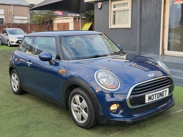 2017 MINI Hatch