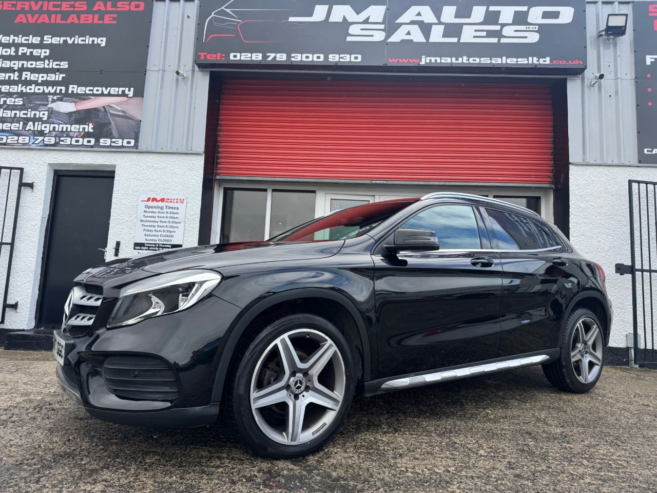 2017 MERCEDES GLA 2.1 GLA200d AMG Line SUV 5dr Diesel 7G-DCT Euro 6 (s/s) (136 ps) - vehicle photo 2 for sale on PureCar