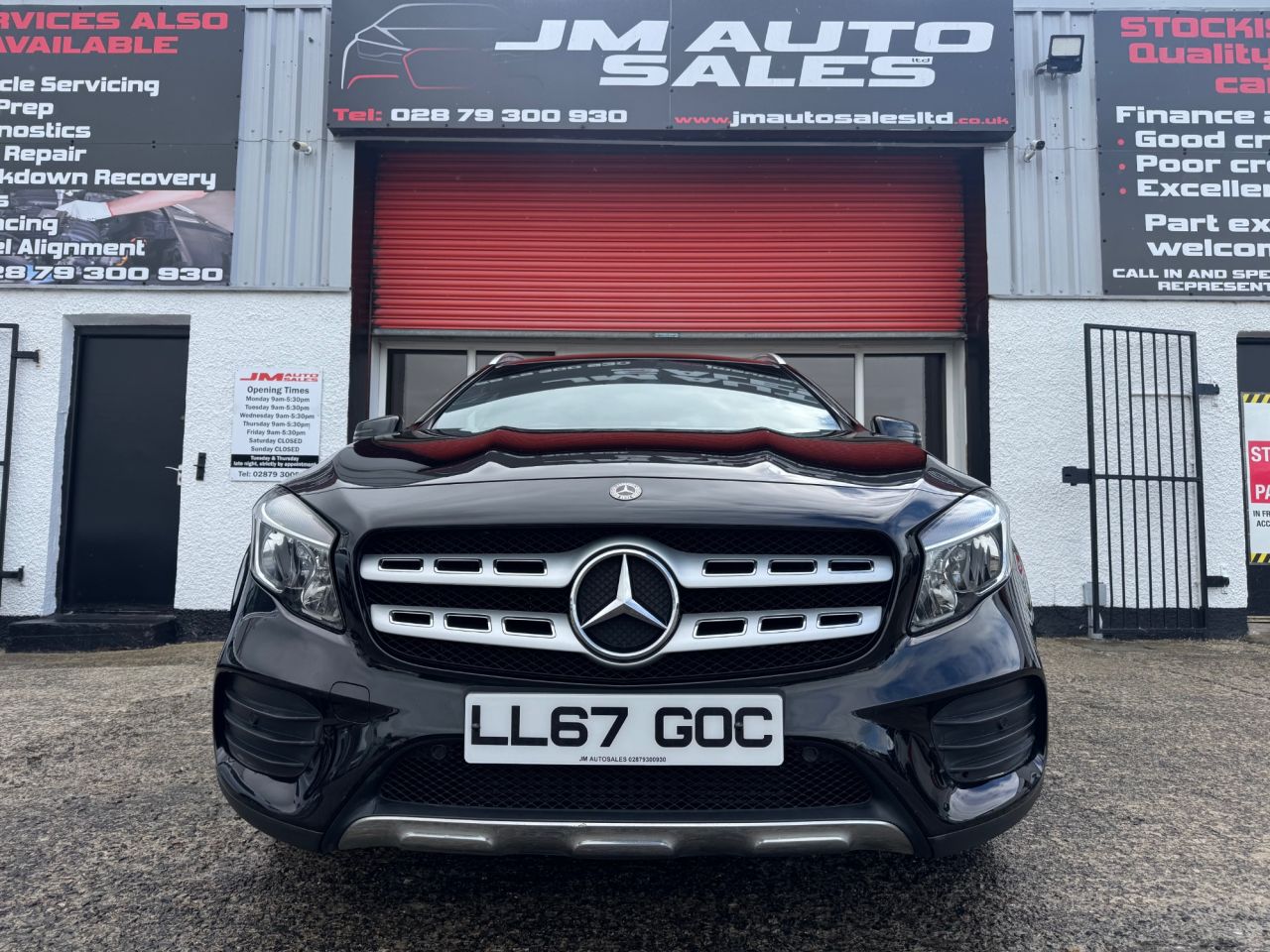 2017 MERCEDES GLA 2.1 GLA200d AMG Line SUV 5dr Diesel 7G-DCT Euro 6 (s/s) (136 ps) - vehicle photo 4 for sale on PureCar