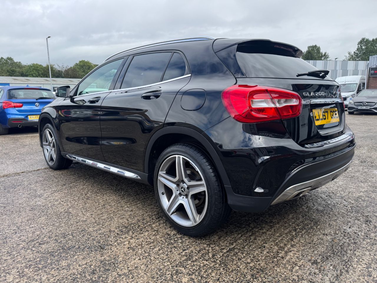 2017 MERCEDES GLA 2.1 GLA200d AMG Line SUV 5dr Diesel 7G-DCT Euro 6 (s/s) (136 ps) - vehicle photo 9 for sale on PureCar