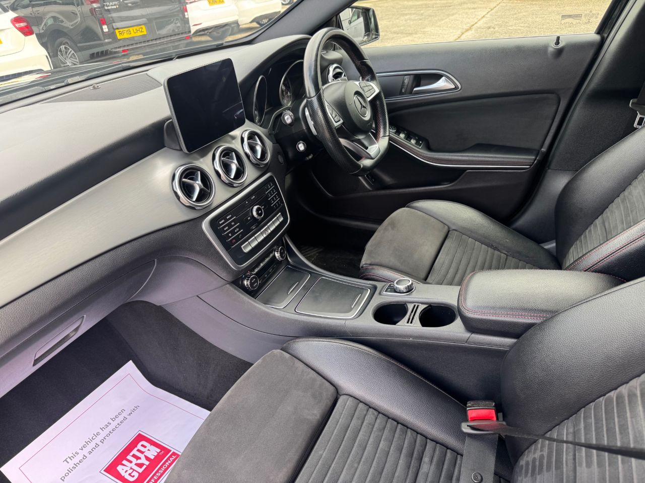 2017 MERCEDES GLA 2.1 GLA200d AMG Line SUV 5dr Diesel 7G-DCT Euro 6 (s/s) (136 ps) - vehicle photo 20 for sale on PureCar