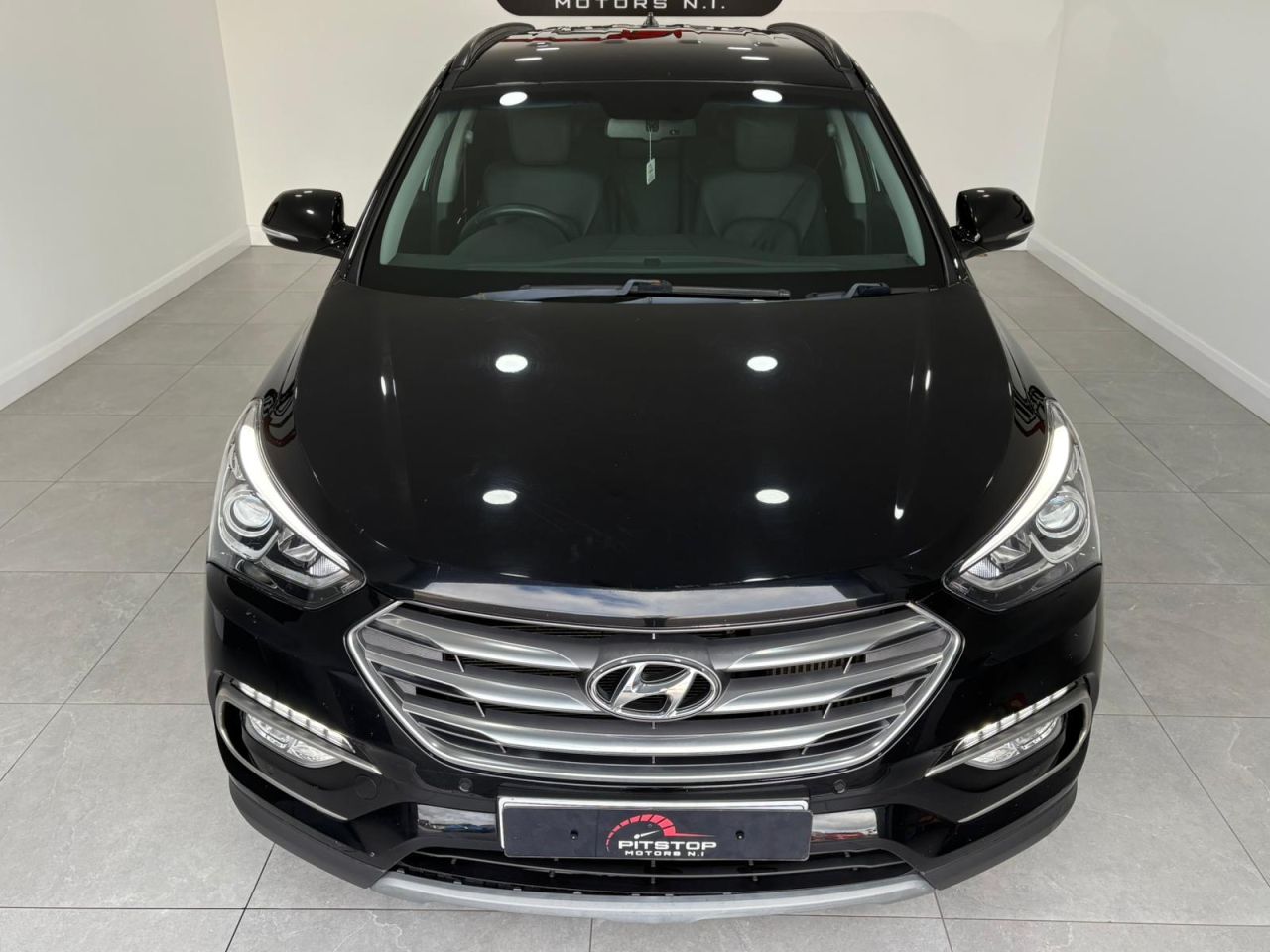 2017 HYUNDAI SANTA FE 2.2 CRDi Blue Drive Premium SUV 5dr Diesel Manual 4WD Euro 6 (s/s) (7 Seat) - vehicle photo 5 for sale on PureCar
