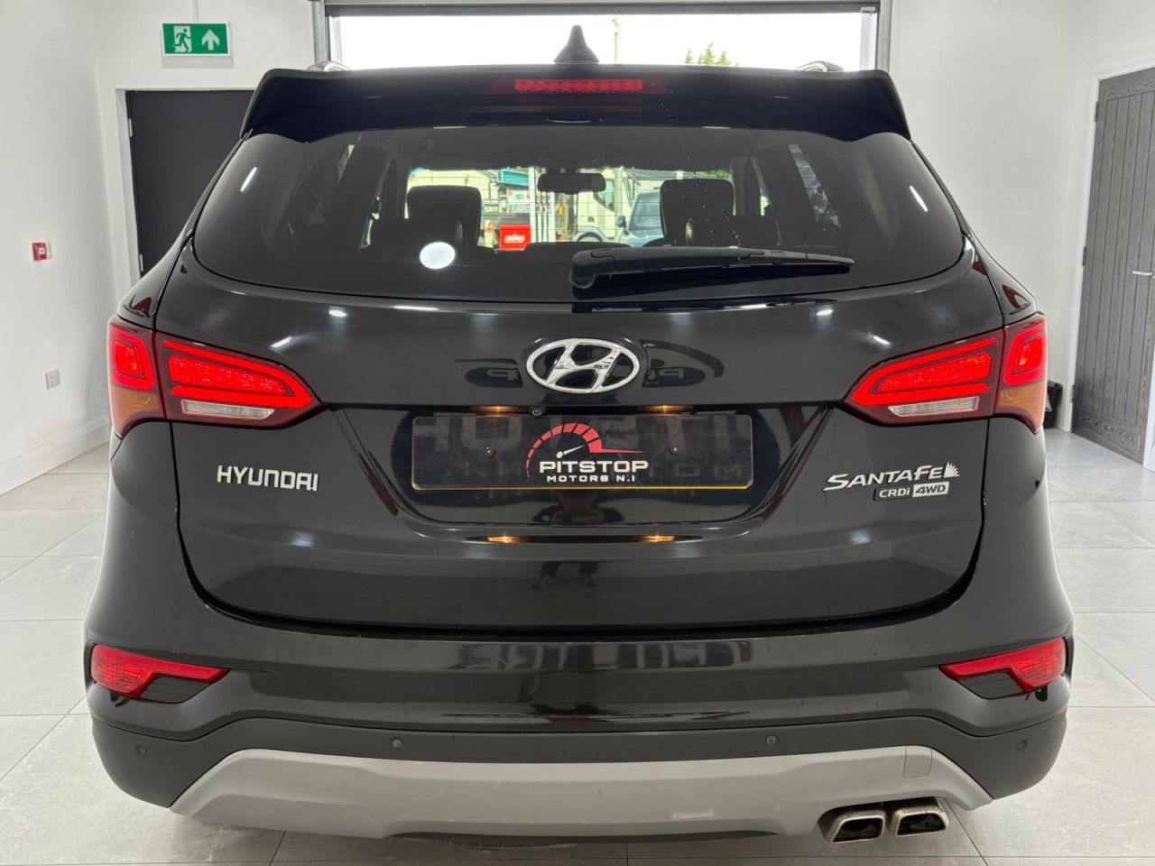 2017 HYUNDAI SANTA FE 2.2 CRDi Blue Drive Premium SUV 5dr Diesel Manual 4WD Euro 6 (s/s) (7 Seat) - vehicle photo 11 for sale on PureCar