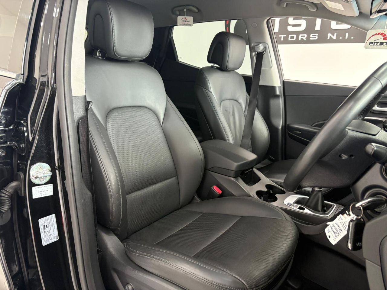 2017 HYUNDAI SANTA FE 2.2 CRDi Blue Drive Premium SUV 5dr Diesel Manual 4WD Euro 6 (s/s) (7 Seat) - vehicle photo 27 for sale on PureCar