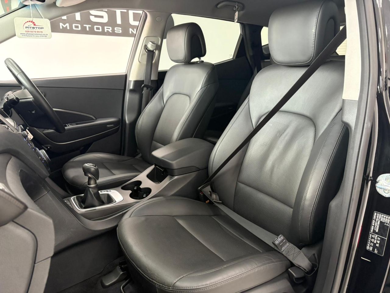 2017 HYUNDAI SANTA FE 2.2 CRDi Blue Drive Premium SUV 5dr Diesel Manual 4WD Euro 6 (s/s) (7 Seat) - vehicle photo 28 for sale on PureCar