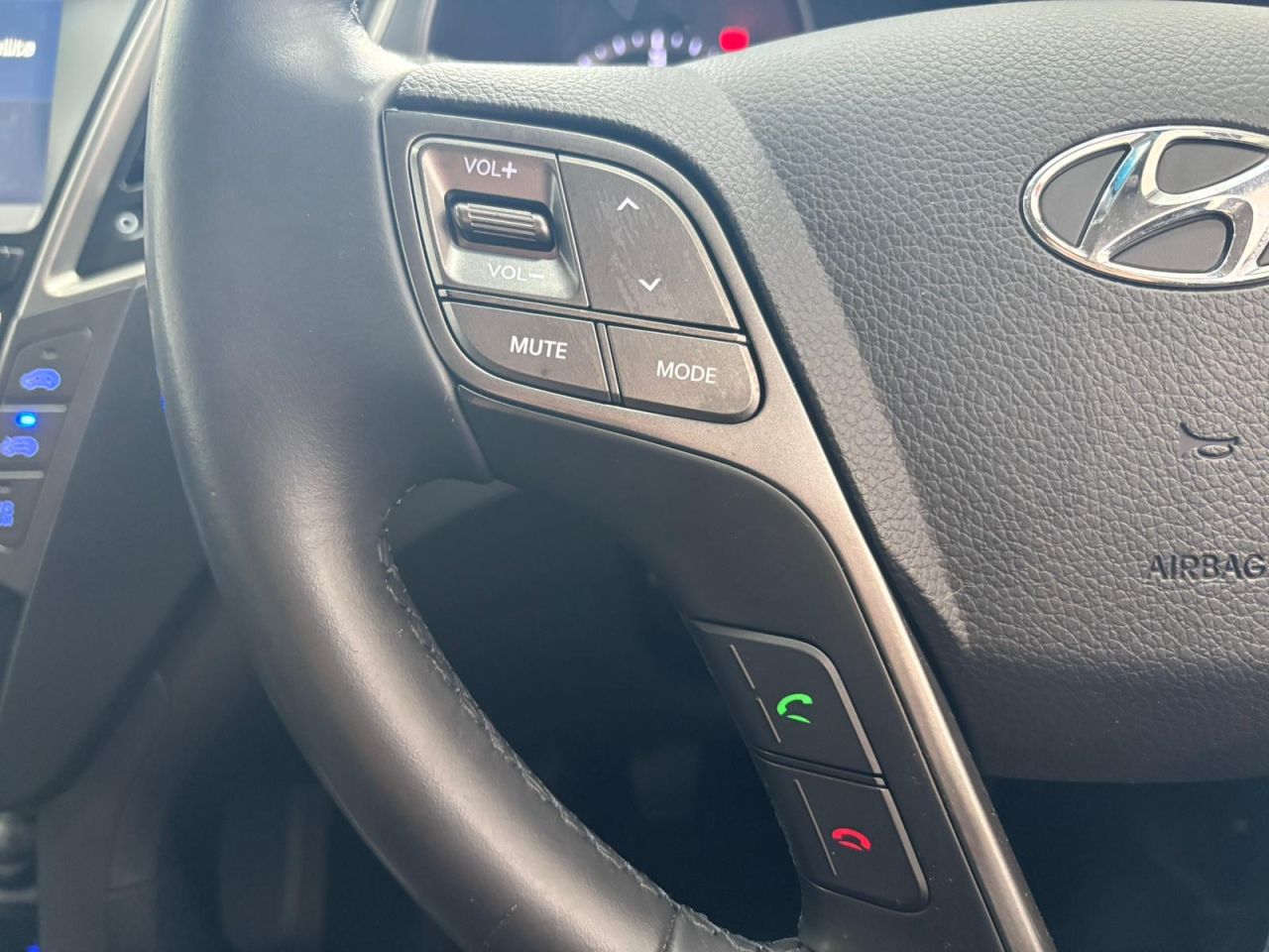 2017 HYUNDAI SANTA FE 2.2 CRDi Blue Drive Premium SUV 5dr Diesel Manual 4WD Euro 6 (s/s) (7 Seat) - vehicle photo 35 for sale on PureCar