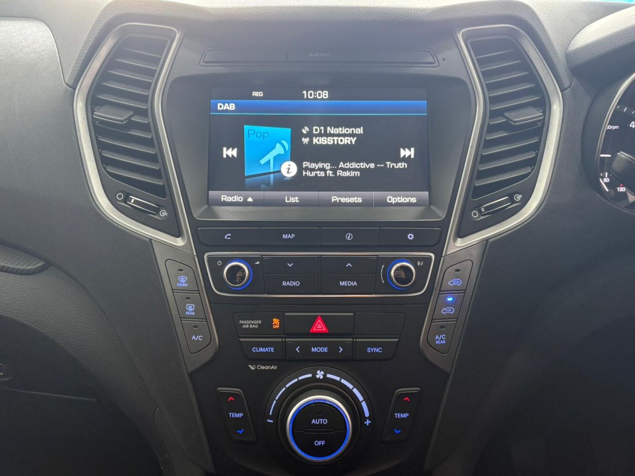 2017 HYUNDAI SANTA FE 2.2 CRDi Blue Drive Premium SUV 5dr Diesel Manual 4WD Euro 6 (s/s) (7 Seat) - vehicle photo 38 for sale on PureCar