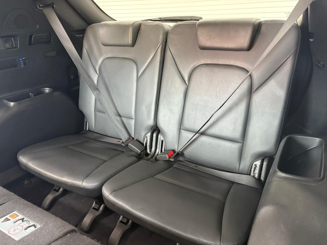 2017 HYUNDAI SANTA FE 2.2 CRDi Blue Drive Premium SUV 5dr Diesel Manual 4WD Euro 6 (s/s) (7 Seat) - vehicle photo 52 for sale on PureCar