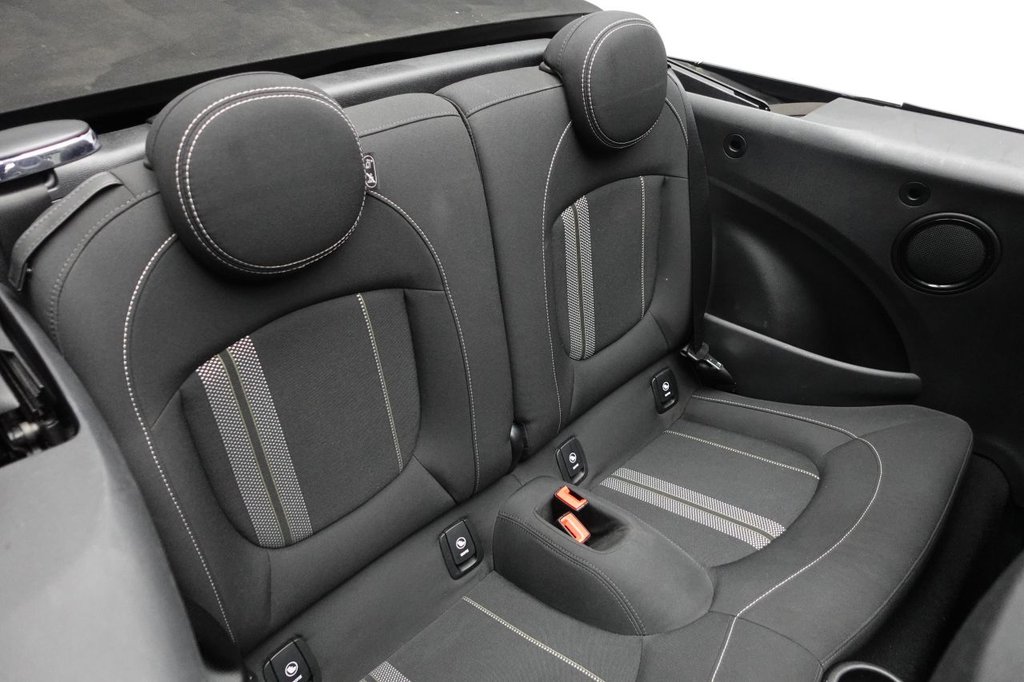 2019 MINI Convertible — image 13
