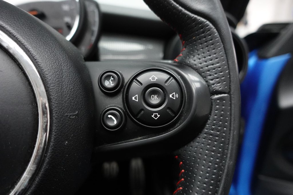 2019 MINI Convertible — image 23