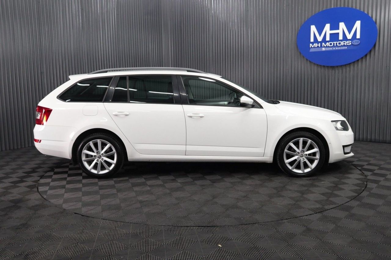2015 SKODA OCTAVIA 1.6 TDI SE L Estate 5dr Diesel Manual Euro 6 (s/s) (110 ps) SPACIOUS ESTATE - vehicle photo 8 for sale on PureCar