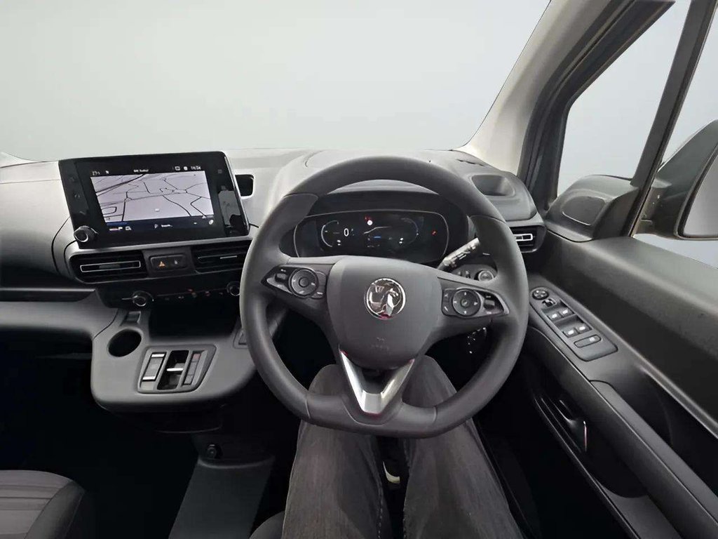 2023 Vauxhall Combo Life Electric — image 5