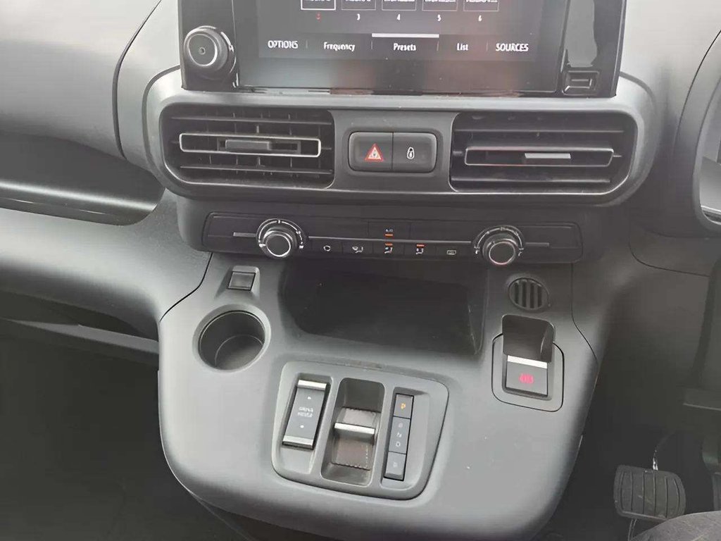2023 Vauxhall Combo Life Electric — image 13