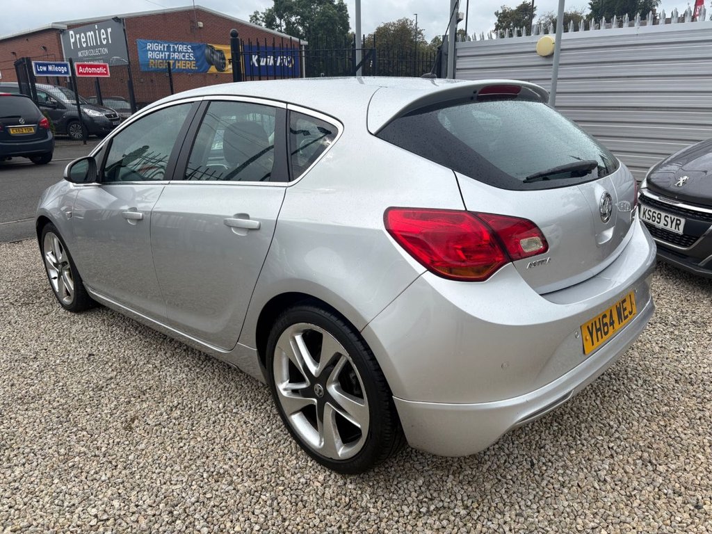 2014 Vauxhall Astra — image 4