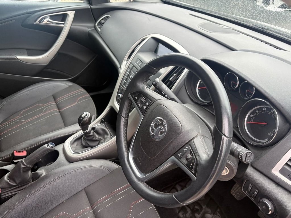 2014 Vauxhall Astra — image 10