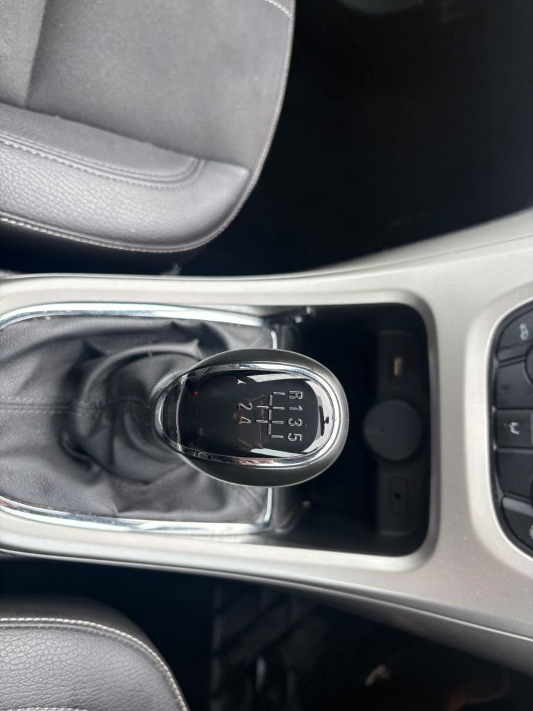 2014 Vauxhall Astra — image 12