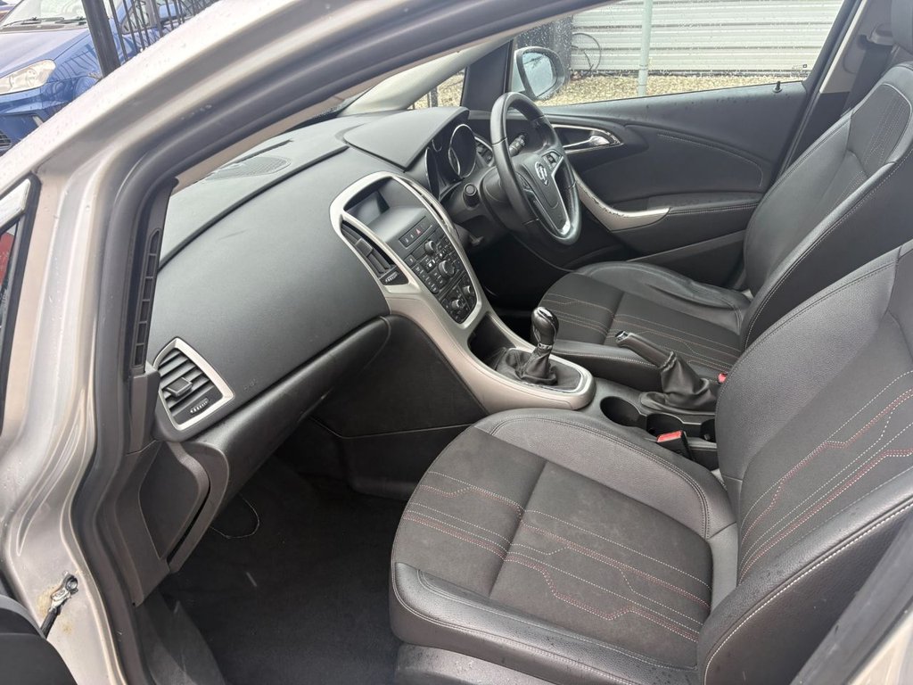 2014 Vauxhall Astra — image 15