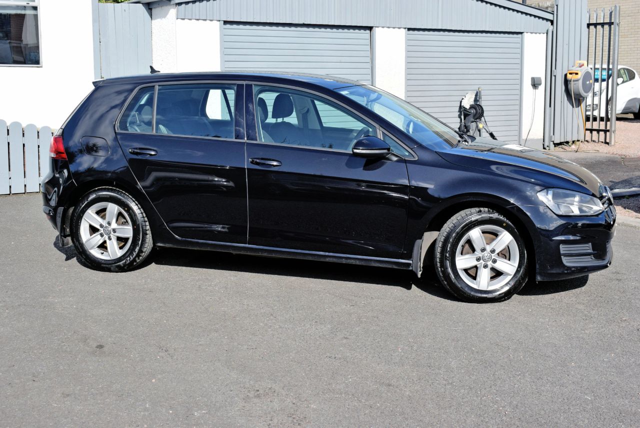 2017 VOLKSWAGEN GOLF 1.4 TSI BlueMotion Tech S Hatchback 5dr Petrol Manual Euro 6 (s/s) (125 ps) - vehicle photo 3 for sale on PureCar