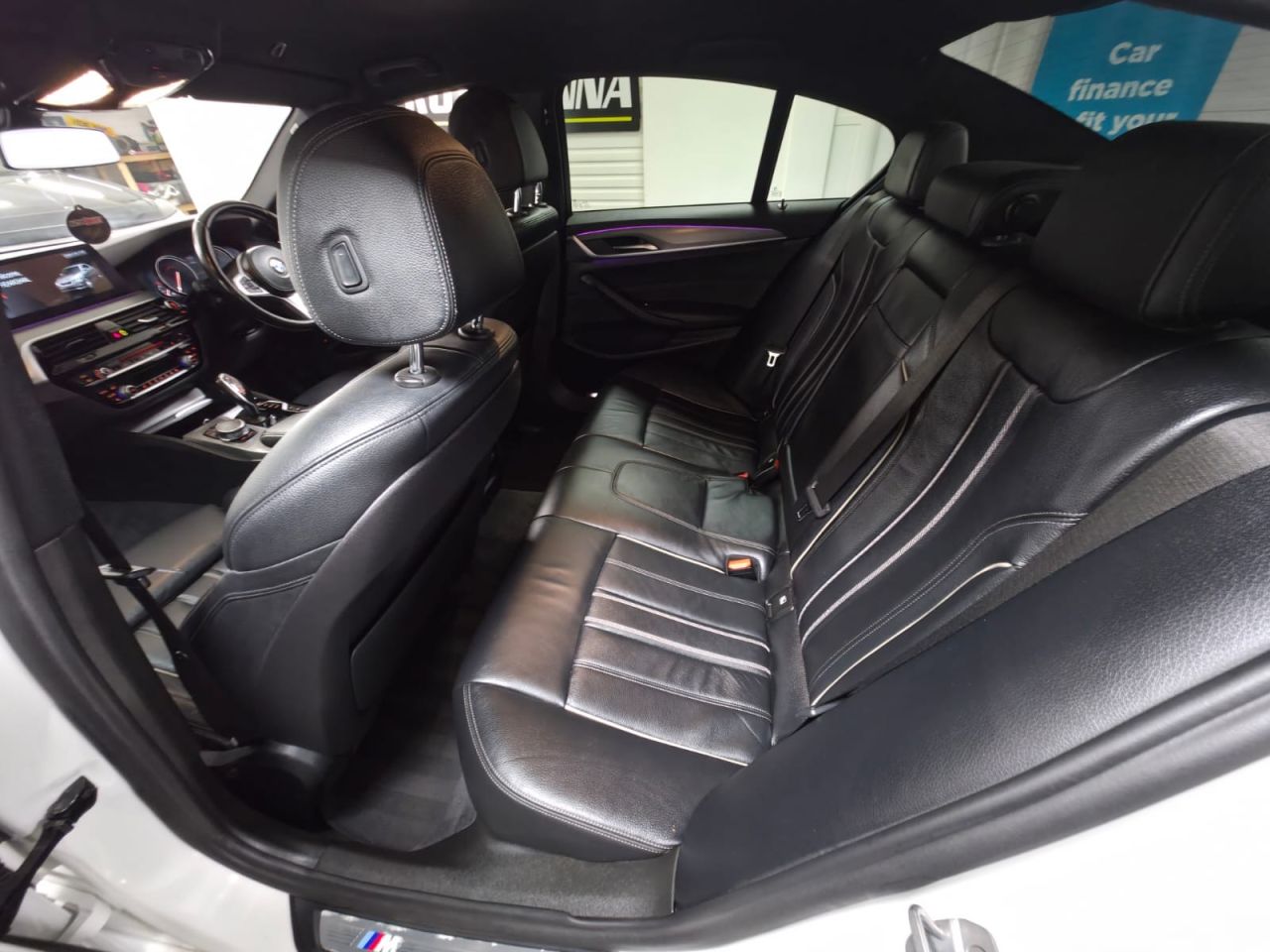 2017 BMW 5 SERIES 2.0 520d M Sport Saloon 4dr Diesel Auto Euro 6 (s/s) (190 ps) Fantastic Ser - vehicle photo 14 for sale on PureCar