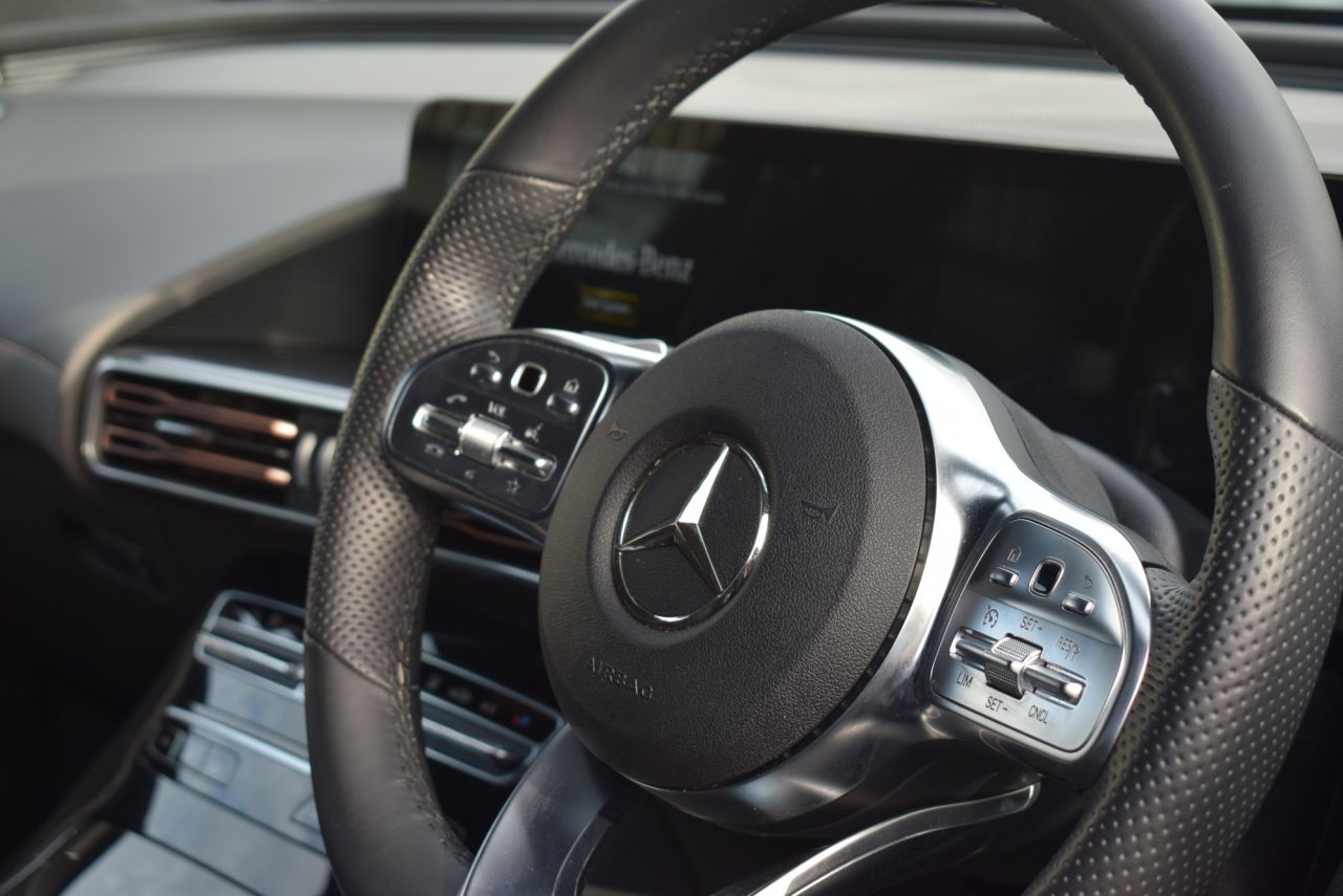 2022 MERCEDES EQC 400 80kWh AMG Line SUV 5dr Electric Auto 4MATIC (408 ps) Low Miles - vehicle photo 21 for sale on PureCar