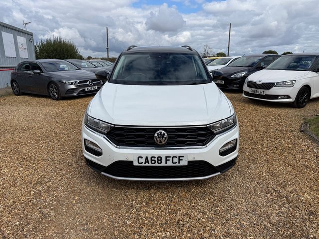 2018 Volkswagen T-Roc — image 2