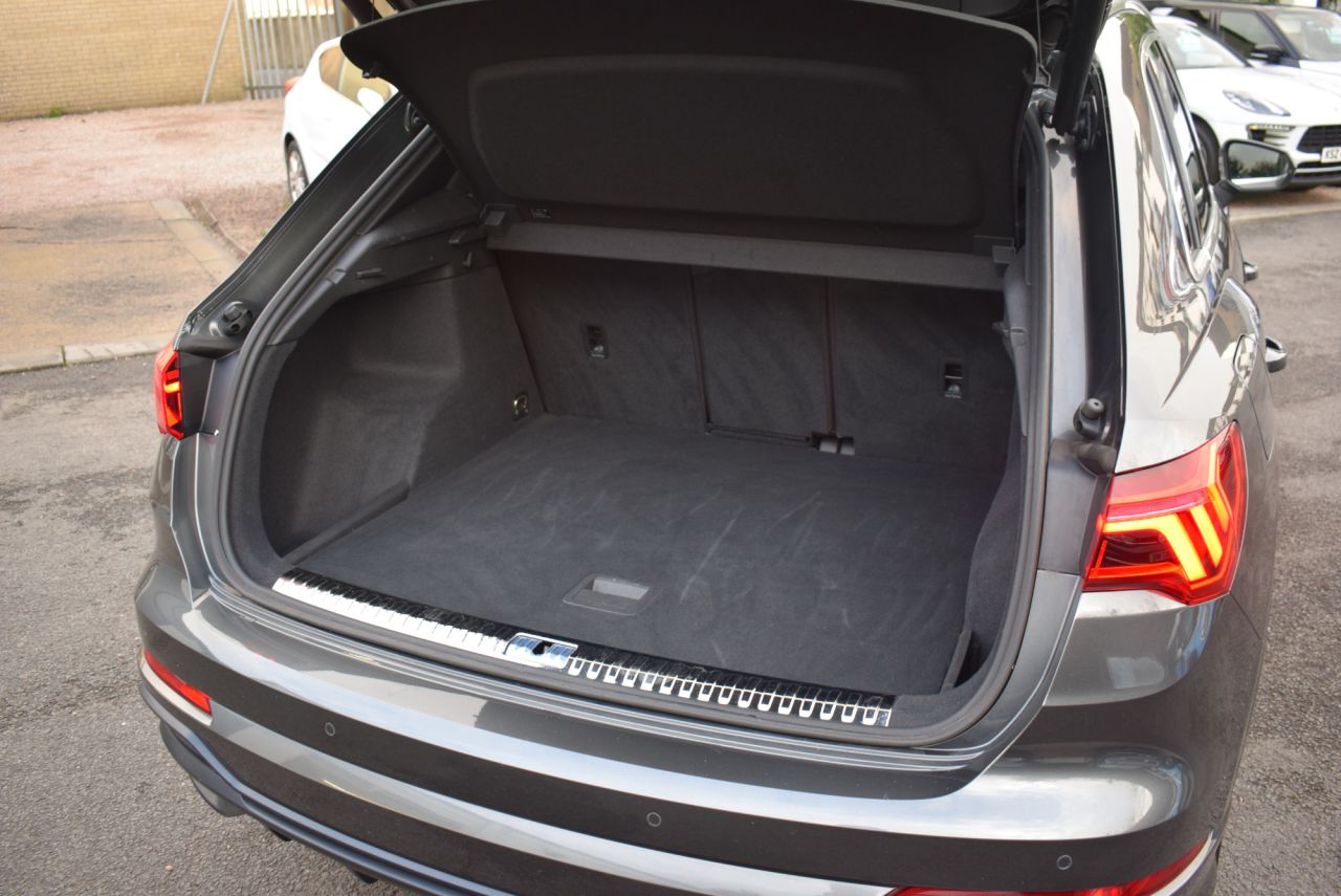 2020 AUDI Q3 2.0 TDI 35 S line SUV 5dr Diesel S Tronic Euro 6 (s/s) (150 ps) S-Line, Aut - vehicle photo 19 for sale on PureCar