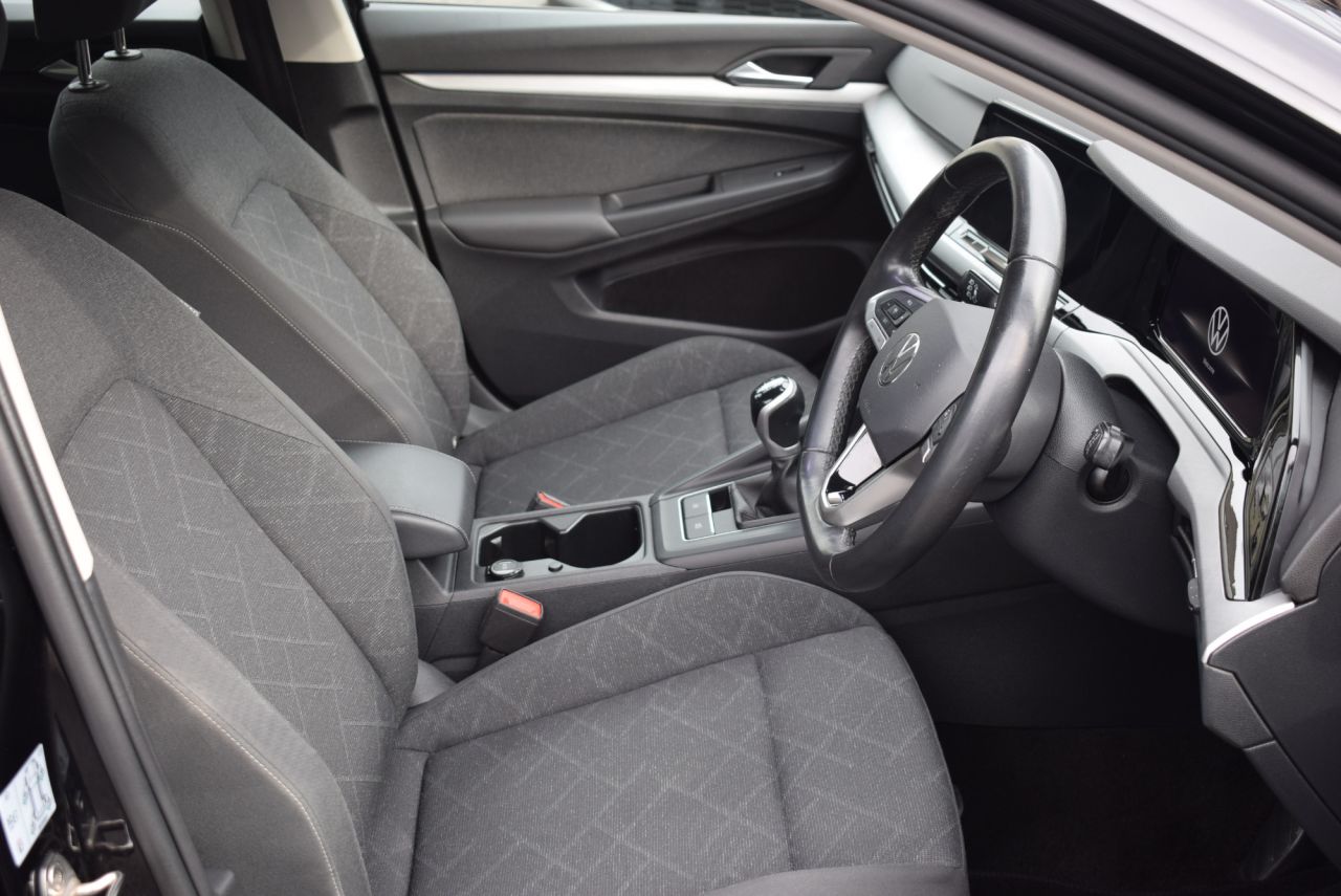 2023 VOLKSWAGEN GOLF 1.5 TSI Life Hatchback 5dr Petrol Manual Euro 6 (s/s) (130 ps) 1 Owner, Ful - vehicle photo 14 for sale on PureCar