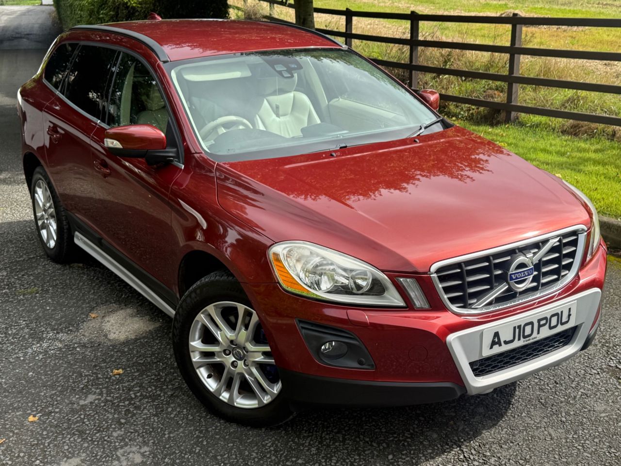2010 VOLVO XC60 2.4D DRIVe SE SUV 5dr Diesel Manual Euro 4 (175 ps) - vehicle photo 3 for sale on PureCar
