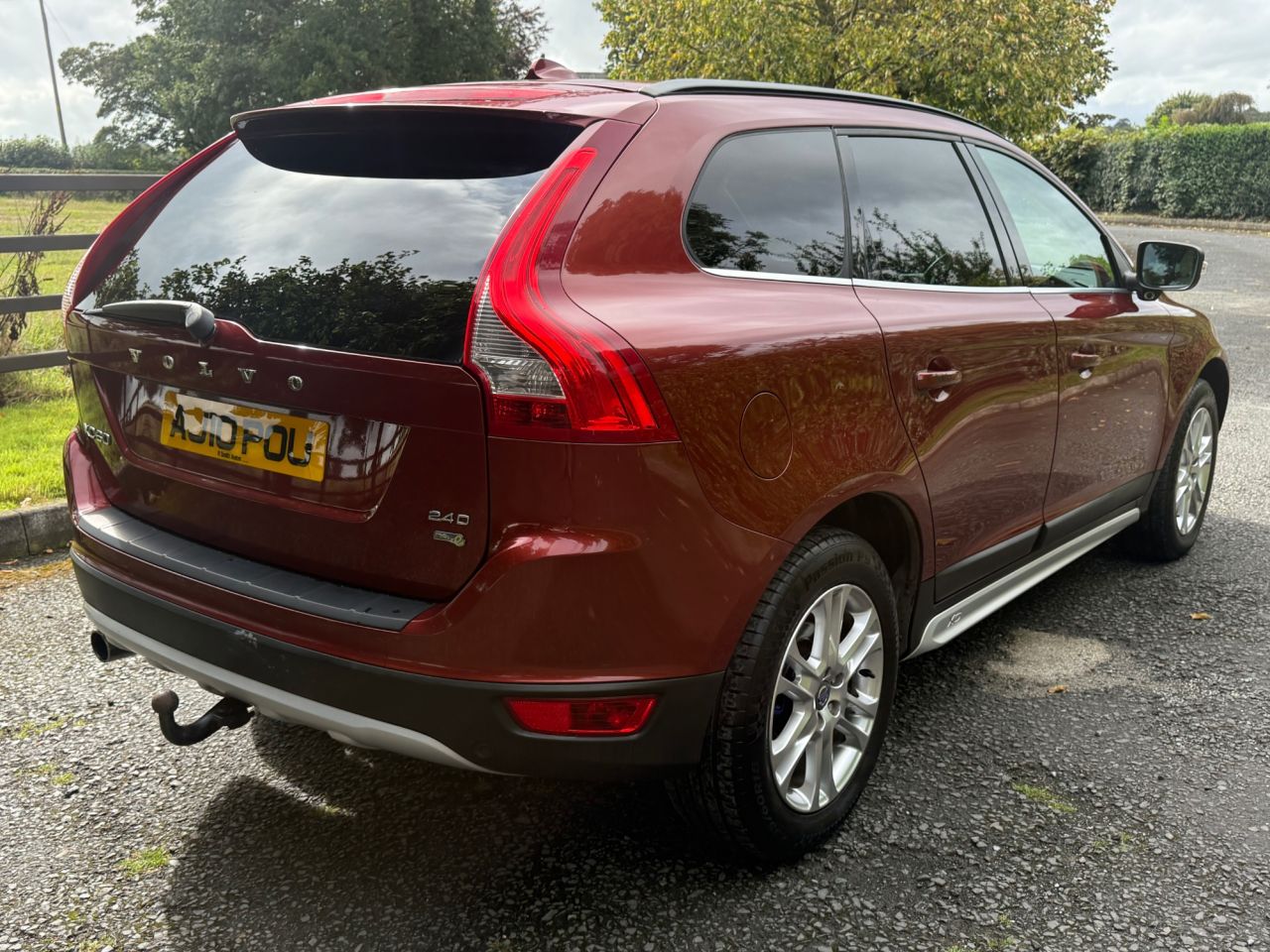 2010 VOLVO XC60 2.4D DRIVe SE SUV 5dr Diesel Manual Euro 4 (175 ps) - vehicle photo 5 for sale on PureCar