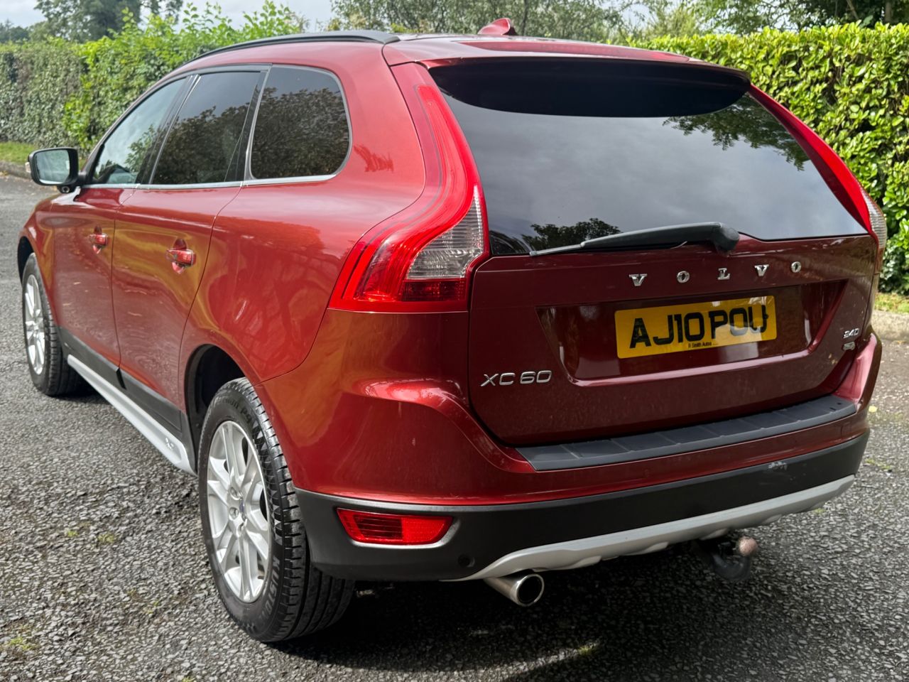 2010 VOLVO XC60 2.4D DRIVe SE SUV 5dr Diesel Manual Euro 4 (175 ps) - vehicle photo 8 for sale on PureCar